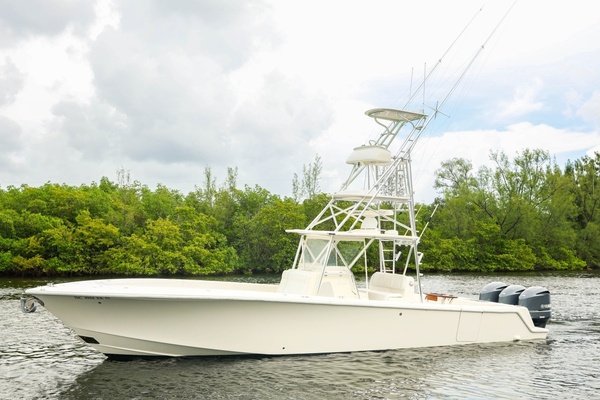 Sea Smoke 39ft SeaVee Yacht For Sale
