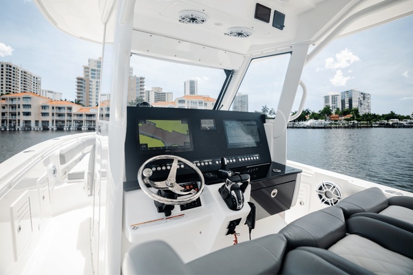 36ft Everglades Yacht For Sale