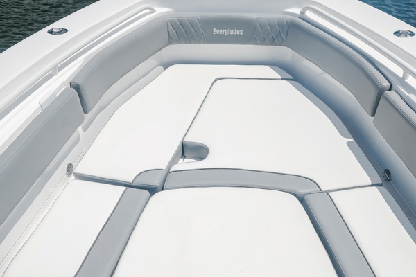 36ft Everglades Yacht For Sale