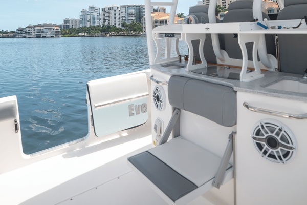 36ft Everglades Yacht For Sale