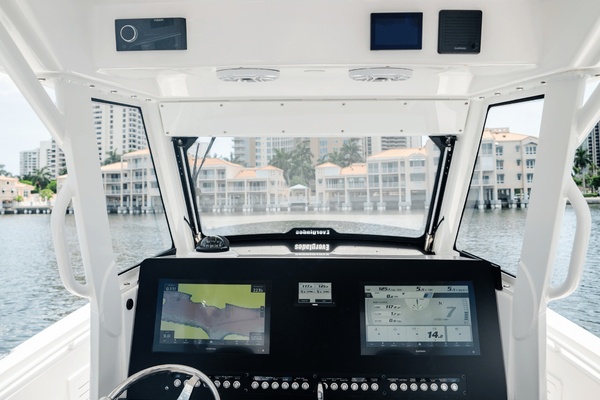 36ft Everglades Yacht For Sale