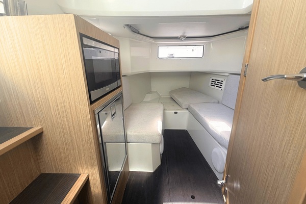 35ft Jeanneau Yacht For Sale