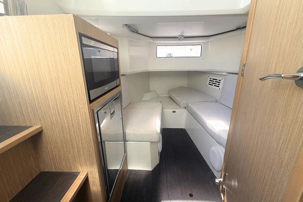 2024 Jeanneau 35