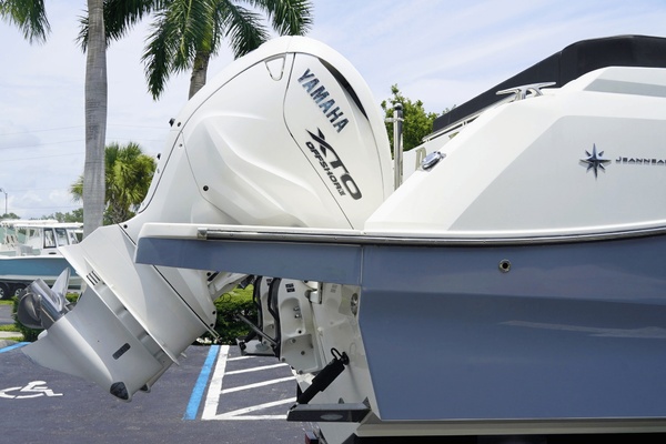35ft Jeanneau Yacht For Sale