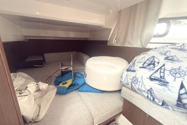 34ft Jeanneau Yacht For Sale