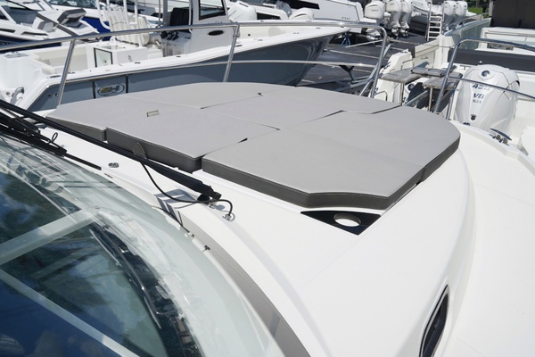 34ft Jeanneau Yacht For Sale