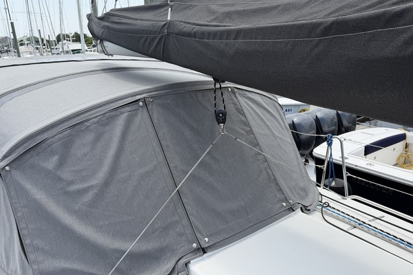 35ft Jeanneau Yacht For Sale