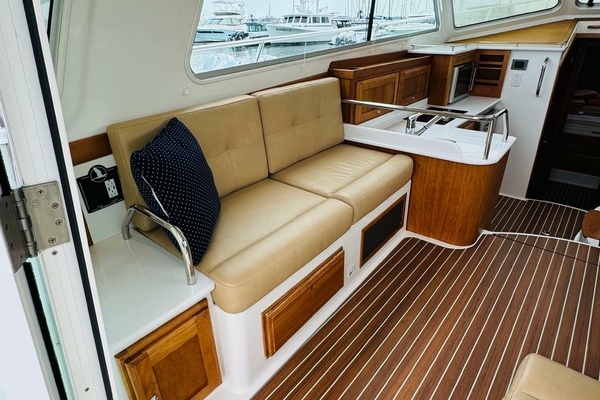 Back Cove 37 Yacht For Sale