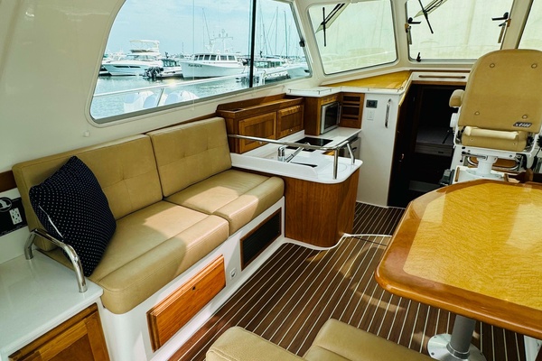 Scout 37ft Back Cove Yacht For Sale