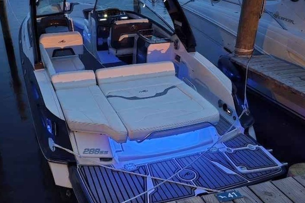 29ft Monterey Yacht For Sale