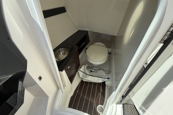 29ft Monterey Yacht For Sale