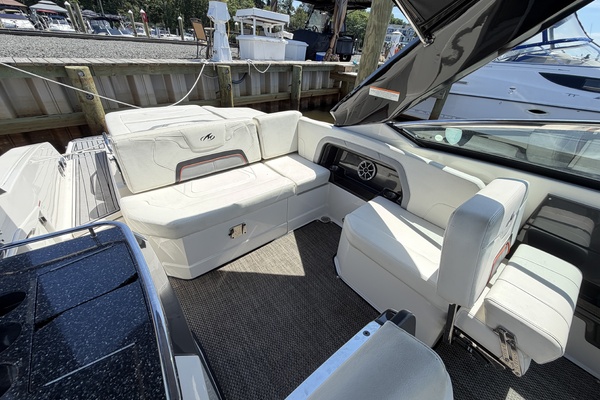 29ft Monterey Yacht For Sale