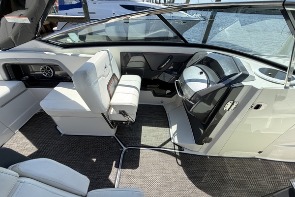 29ft Monterey Yacht For Sale