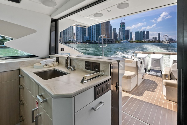BREAKTHROUGH III 53ft Formula Yacht For Sale