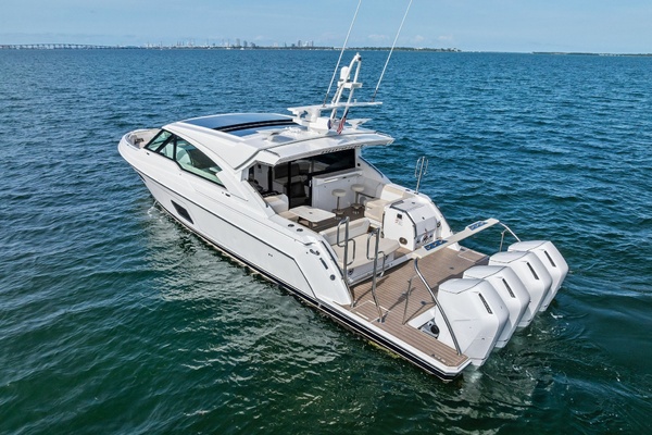 BREAKTHROUGH III 53ft Formula Yacht For Sale
