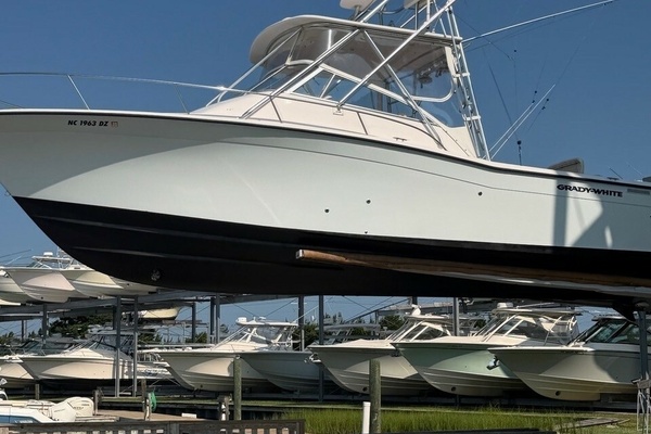 33ft Grady White Yacht For Sale
