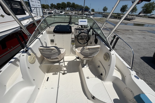 21ft Bayliner Yacht For Sale