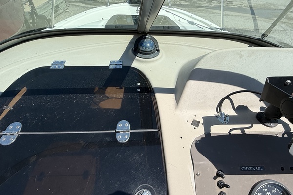 21ft Bayliner Yacht For Sale