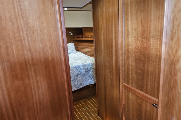 Next Chapter 48ft Sabre Yacht For Sale