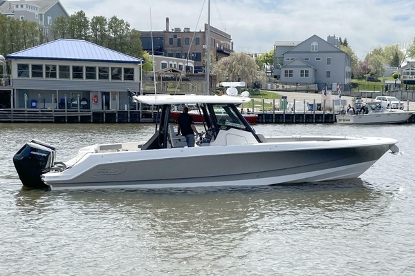 36ft Boston Whaler Yacht For Sale