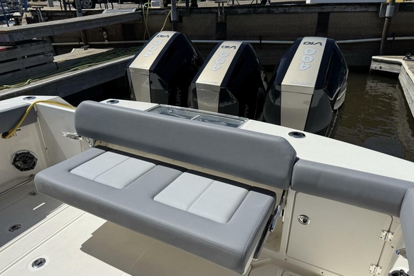 36ft Boston Whaler Yacht For Sale
