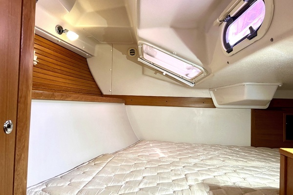 2011 Catalina 355