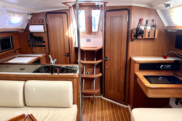 355ft Catalina Yacht For Sale