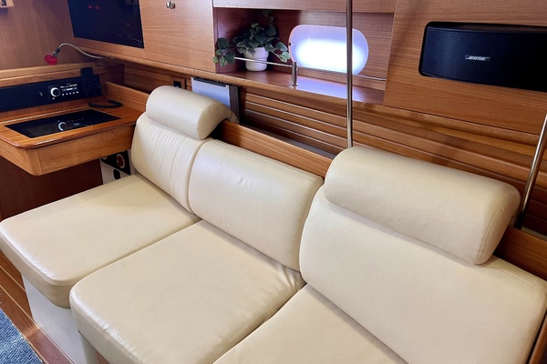 355ft Catalina Yacht For Sale