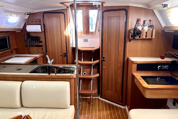 355ft Catalina Yacht For Sale