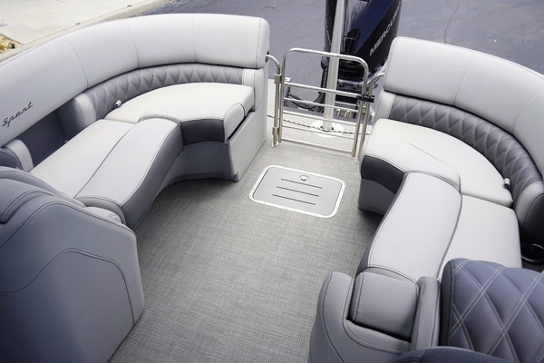 23ft Bennington Yacht For Sale