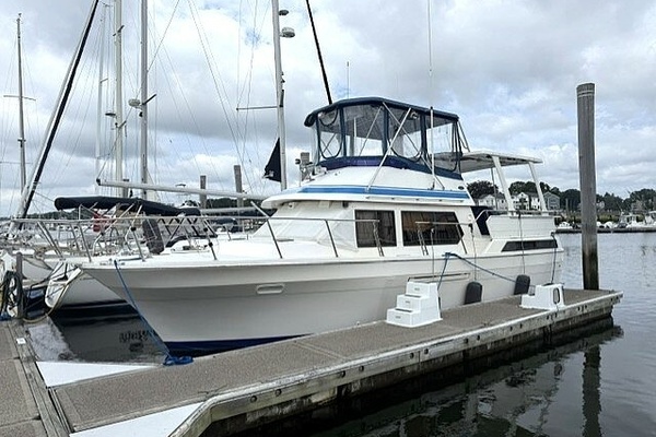 Cochise 38ft Vista Yacht For Sale