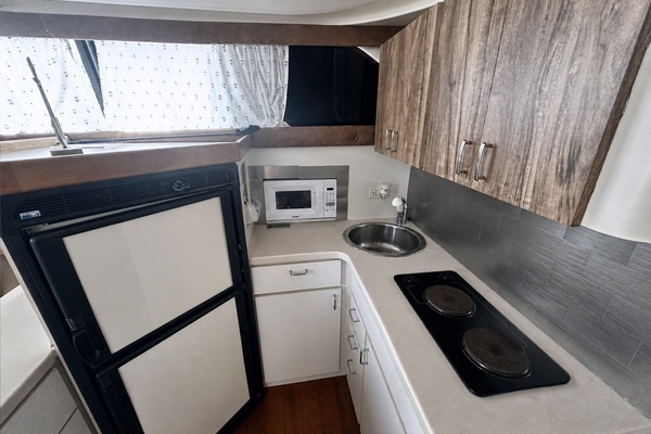 Reel Chaos 40ft Mainship Yacht For Sale