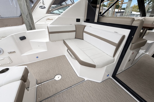 LAZY CHASE 42ft Regal Yacht For Sale