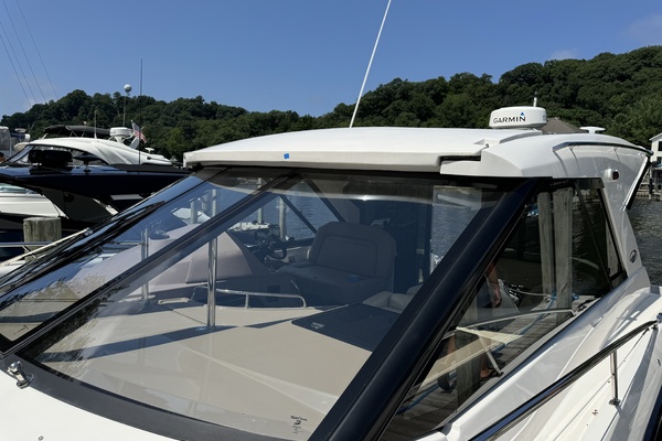 LAZY CHASE 42ft Regal Yacht For Sale