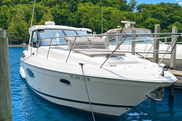 LAZY CHASE 42ft Regal Yacht For Sale