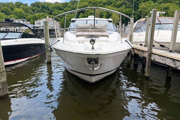 LAZY CHASE 42ft Regal Yacht For Sale