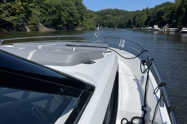 2016 Regal 42