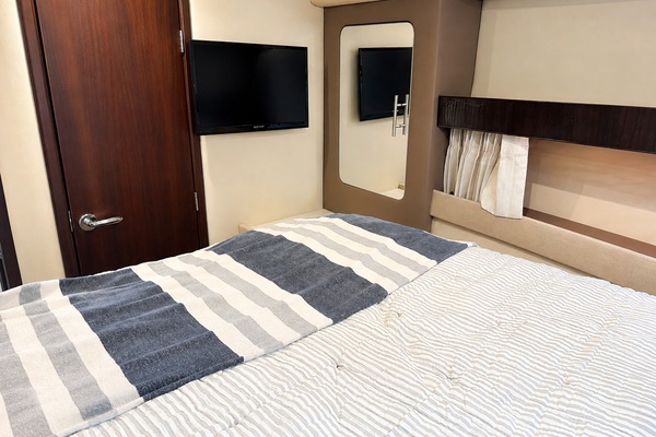 LAZY CHASE 42ft Regal Yacht For Sale
