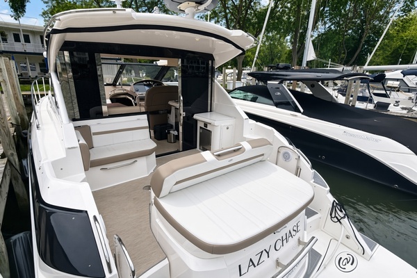 LAZY CHASE 42ft Regal Yacht For Sale