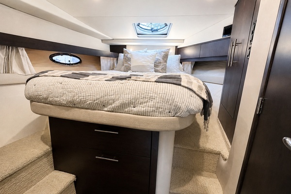 LAZY CHASE 42ft Regal Yacht For Sale