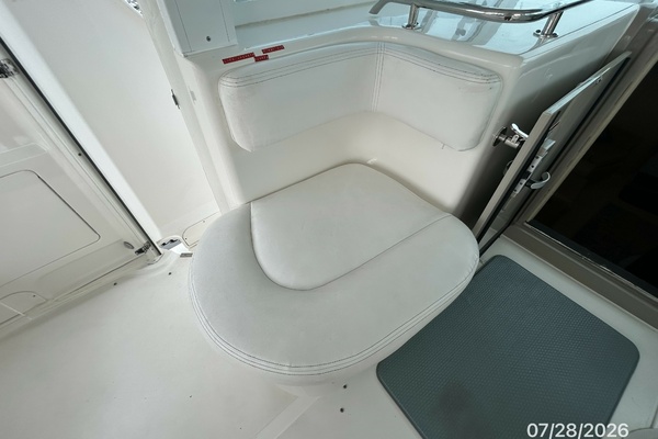 40' Sea Ray sundeck port seating