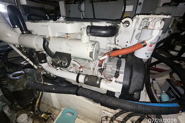40' Sea Ray port main engine