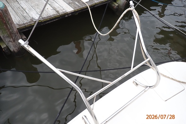 40' Sea Ray tender davits