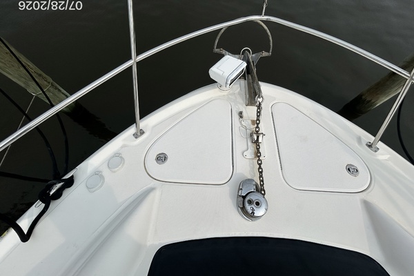 40' Sea Ray anchor windlass1