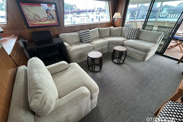 Material Girl 54ft Hatteras Yacht For Sale