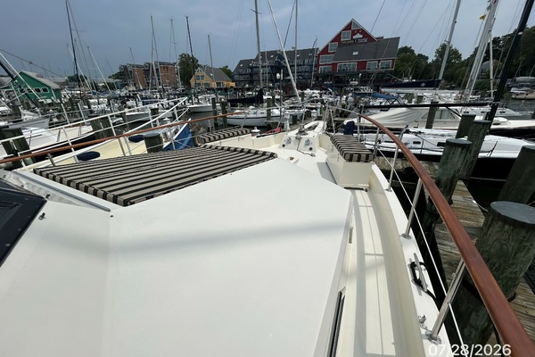 Material Girl 54ft Hatteras Yacht For Sale