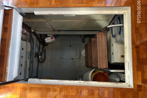 Material Girl 54ft Hatteras Yacht For Sale