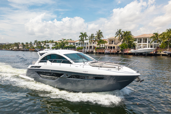 50ft Cruisers Yachts Yacht For Sale