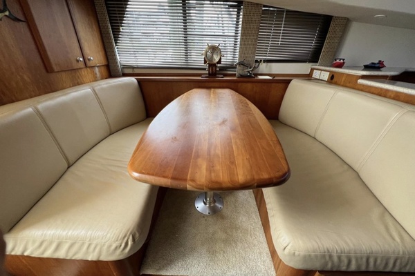 33ft Silverton Yacht For Sale