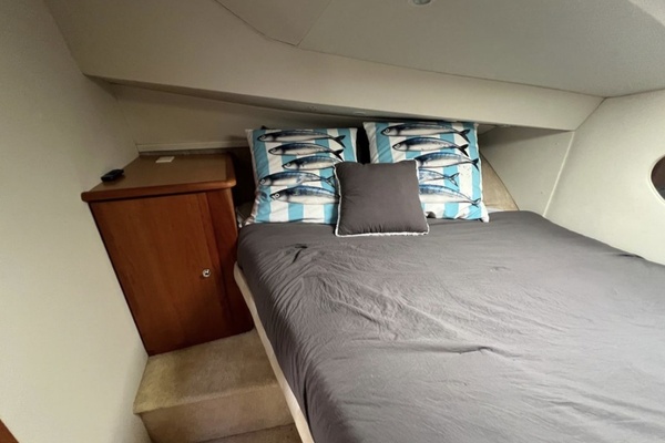 33ft Silverton Yacht For Sale